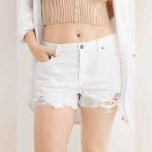 American Eagle 90s Boyfriend Short Distressed White 18 - Cutoff Rigid Denim